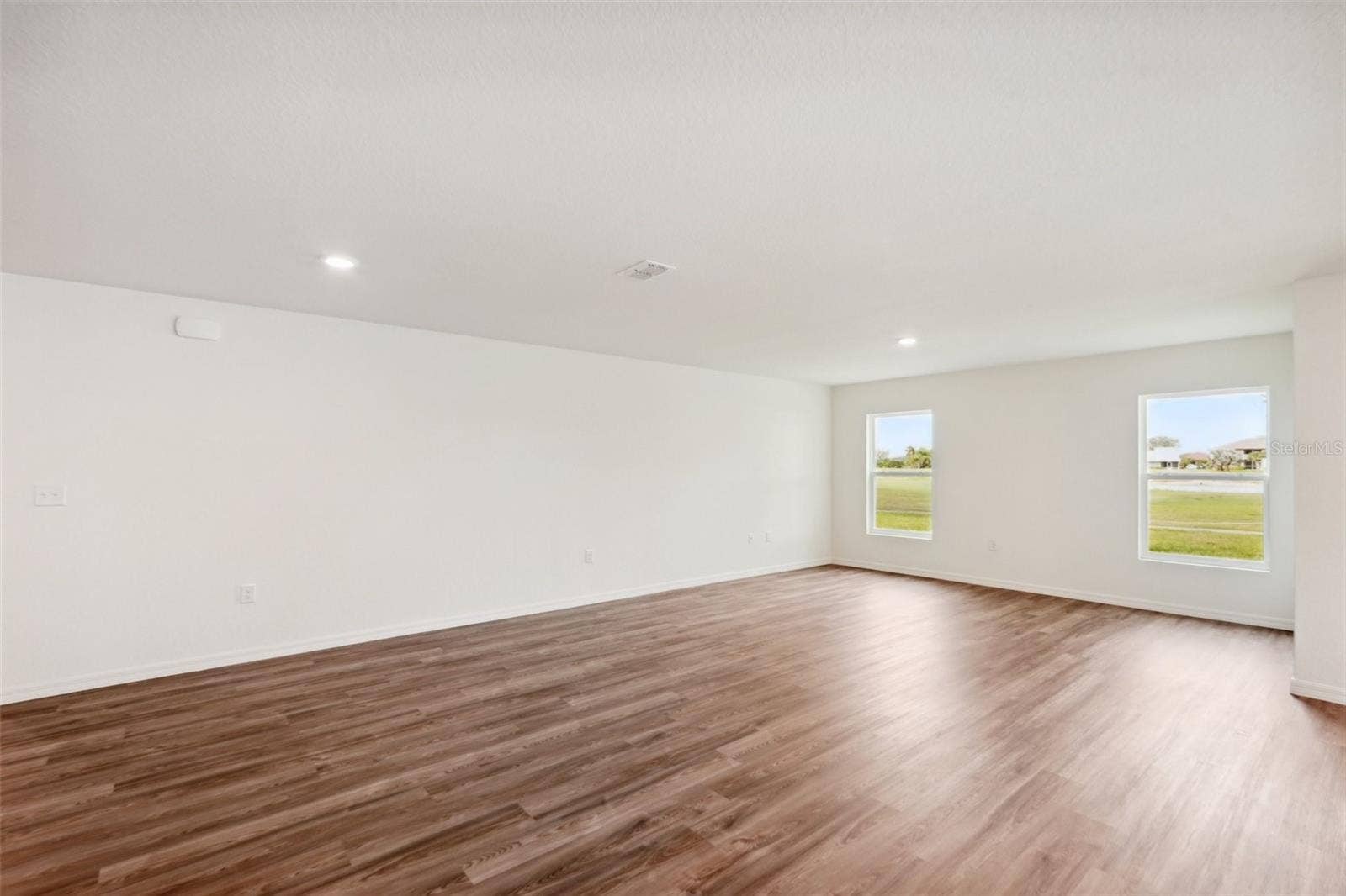12058 PEMBROOKE AVENUE, Weeki Wachee, FL 34614