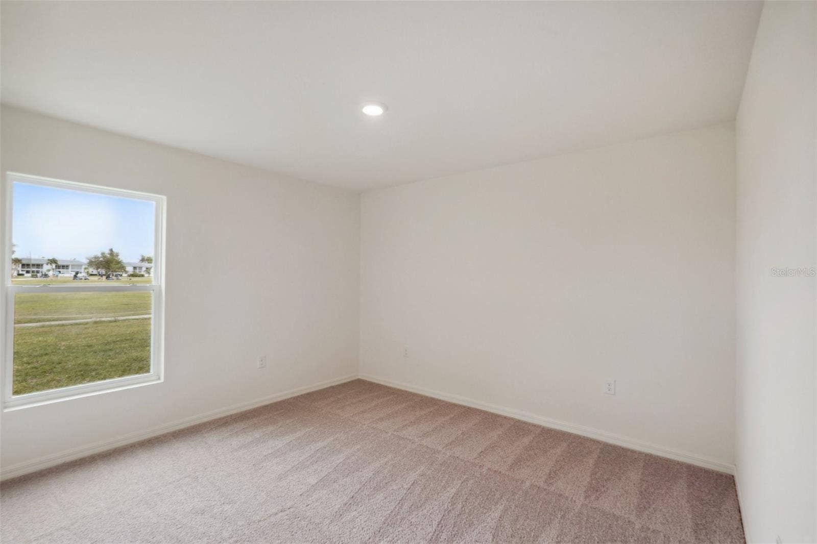12058 PEMBROOKE AVENUE, Weeki Wachee, FL 34614