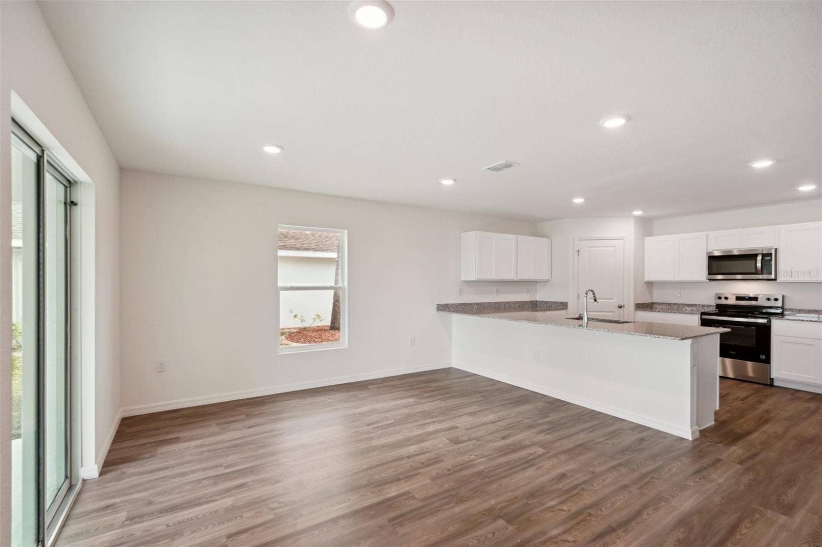 12058 PEMBROOKE AVENUE, Weeki Wachee, FL 34614