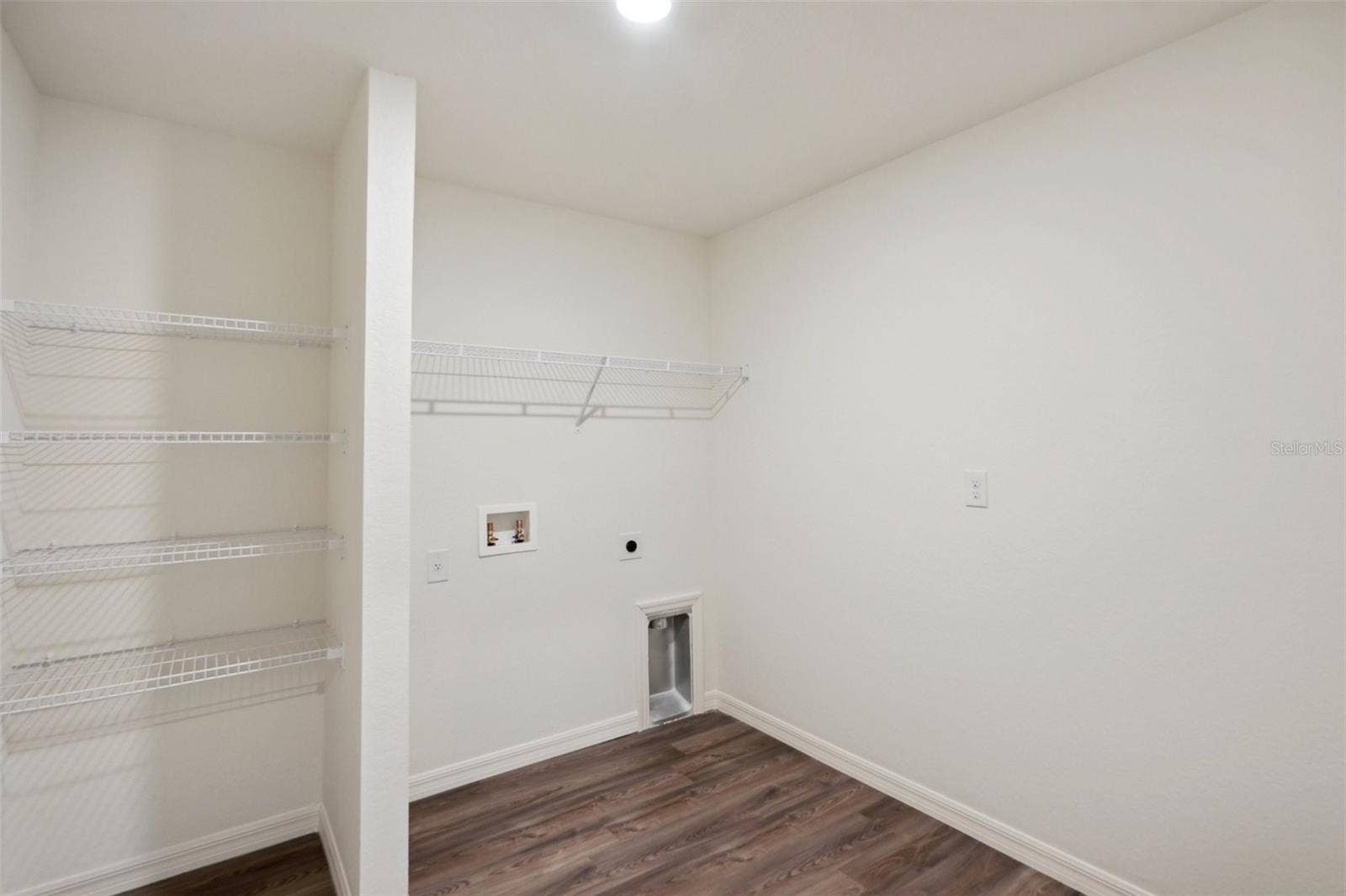 12058 PEMBROOKE AVENUE, Weeki Wachee, FL 34614