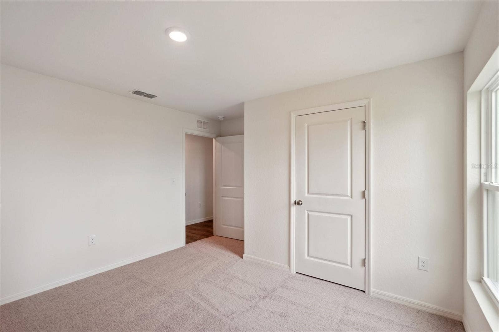 12058 PEMBROOKE AVENUE, Weeki Wachee, FL 34614