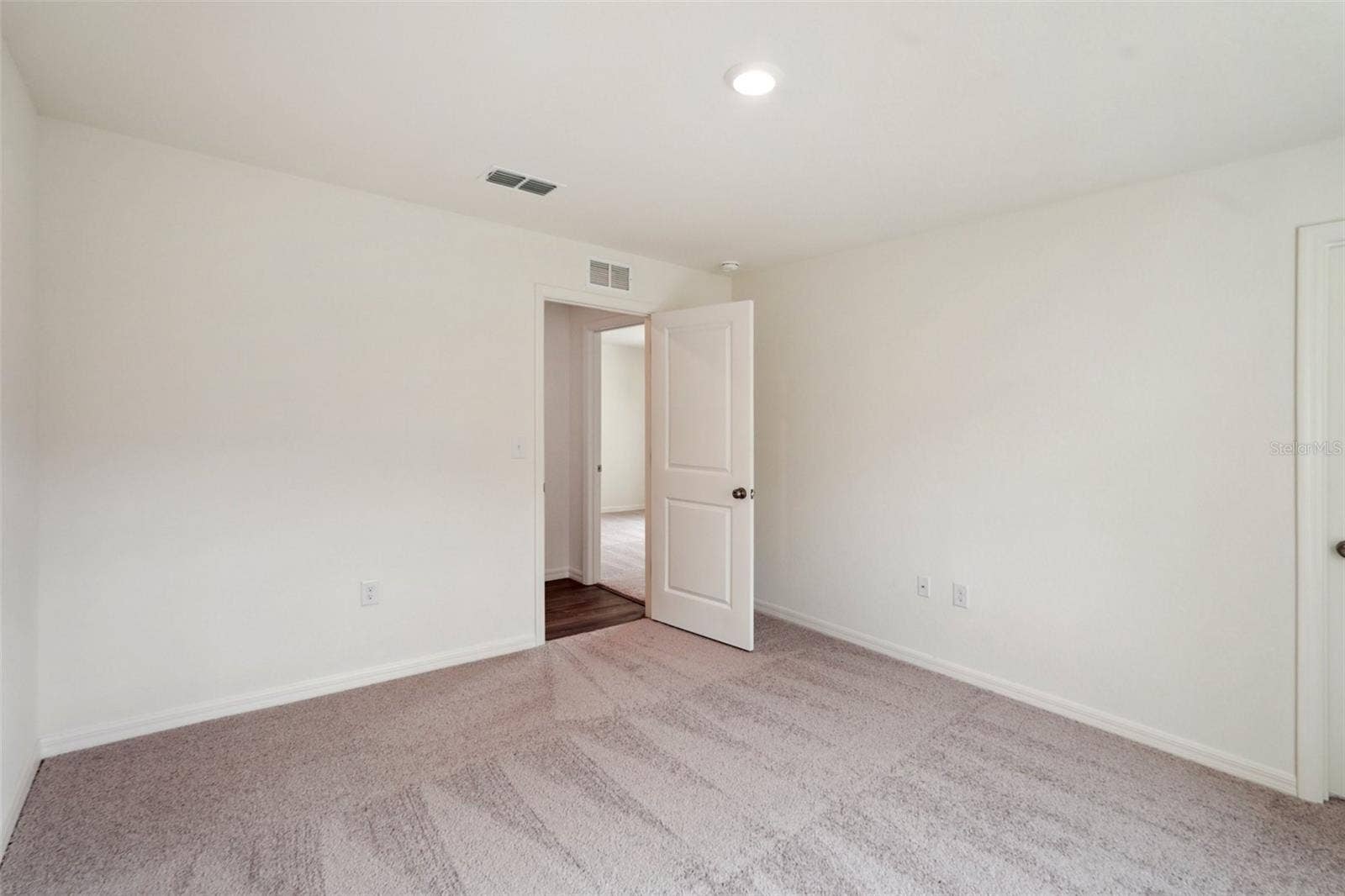 12058 PEMBROOKE AVENUE, Weeki Wachee, FL 34614