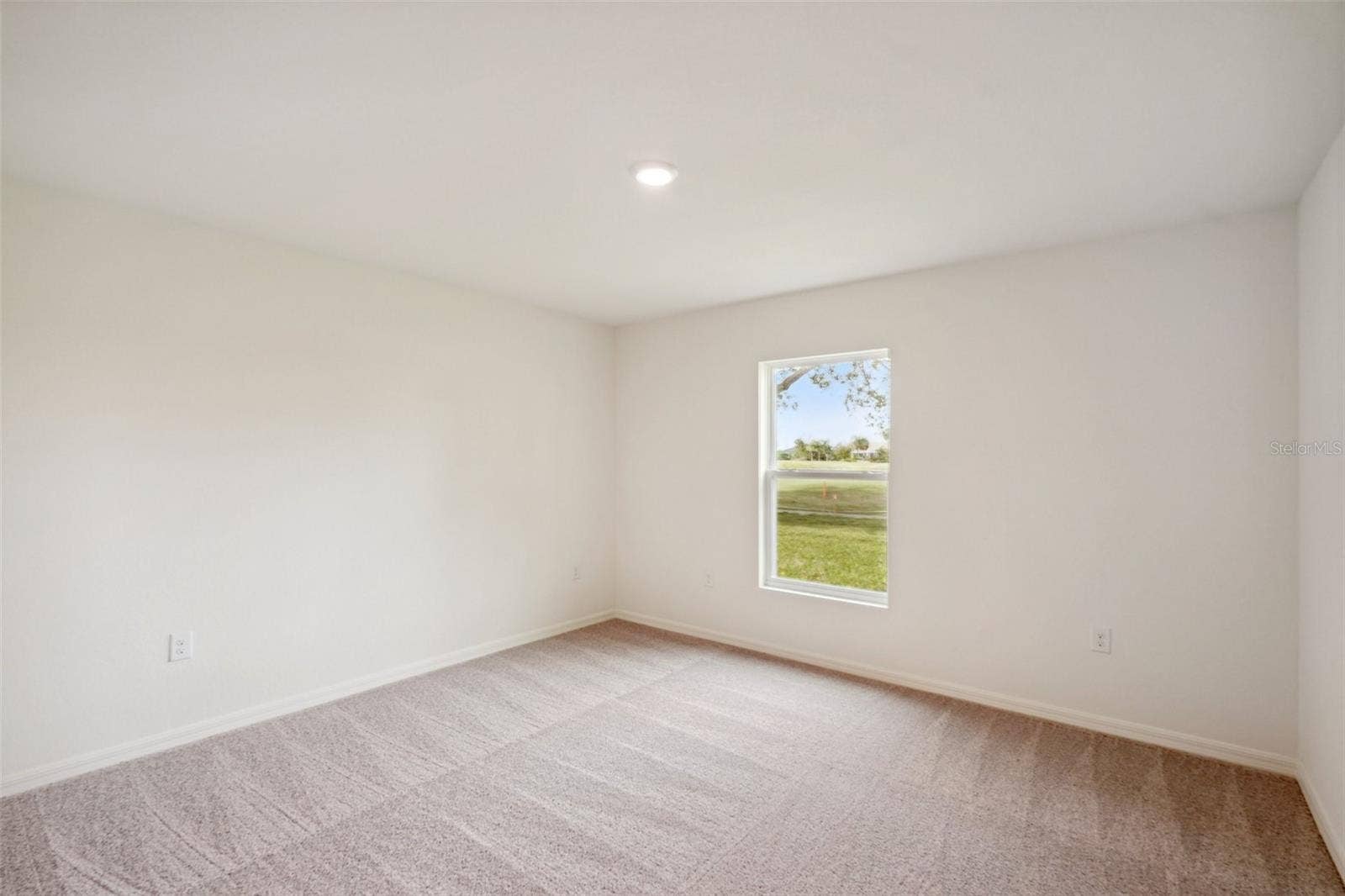 12058 PEMBROOKE AVENUE, Weeki Wachee, FL 34614