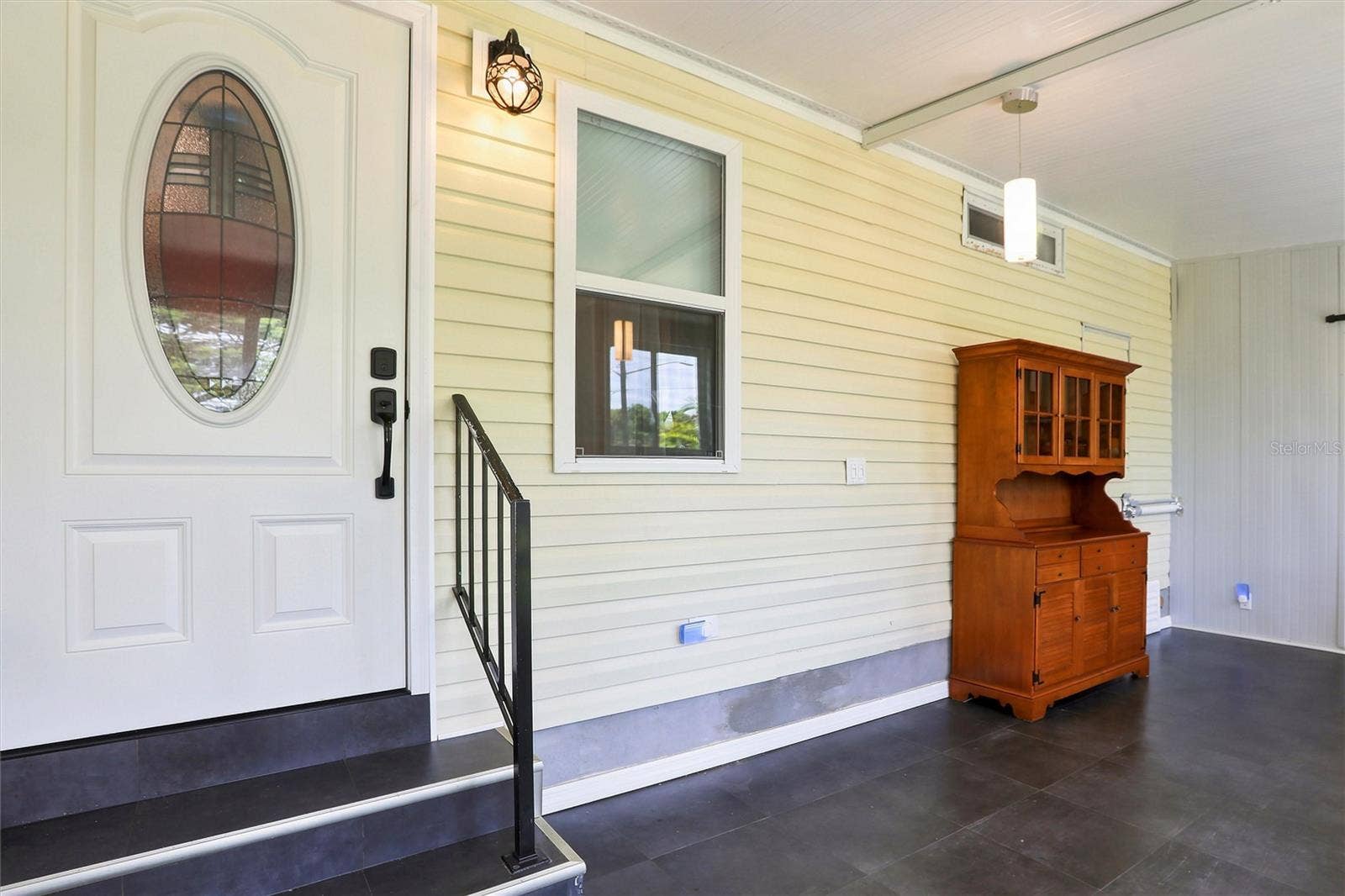 1 POINSETTIA DRIVE, Fort Myers, FL 33905 Enclosed Lanai