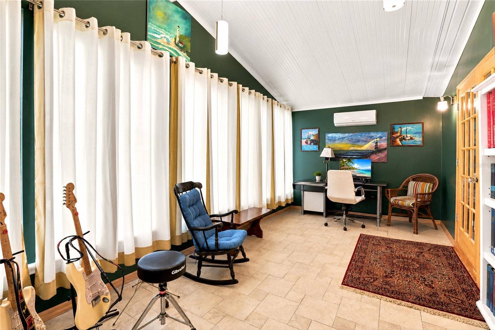 1 POINSETTIA DRIVE, Fort Myers, FL 33905 Front Living Area