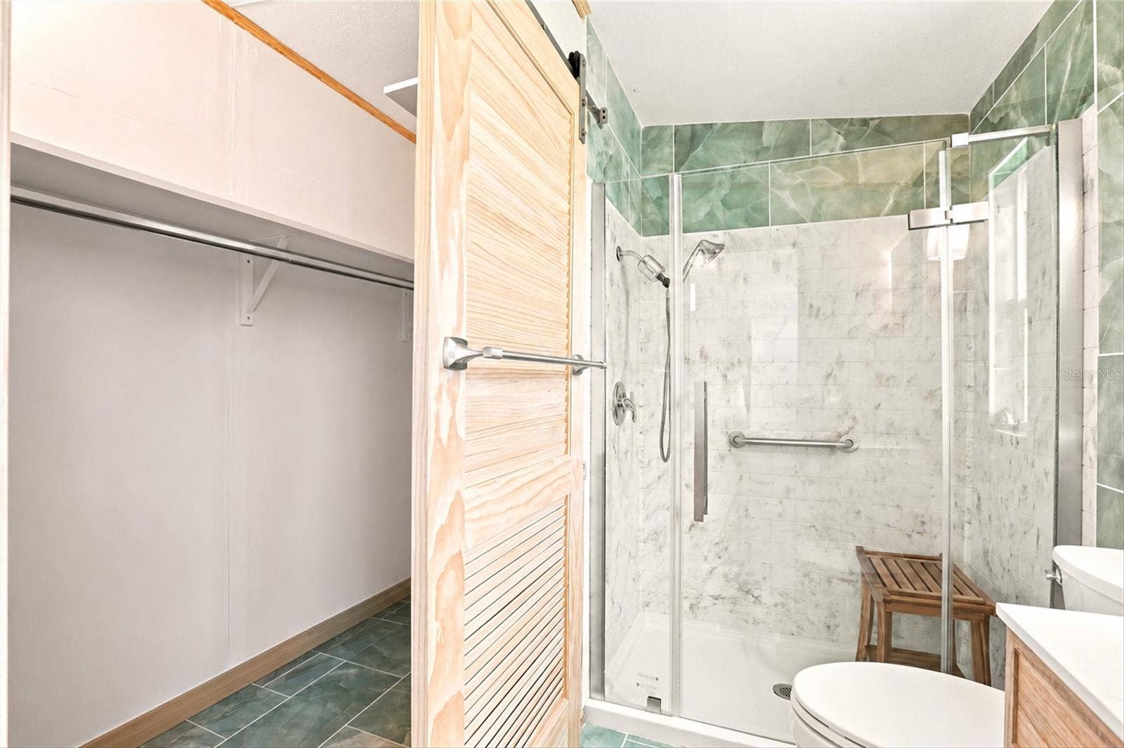 1 POINSETTIA DRIVE, Fort Myers, FL 33905 Primary Bathroom
