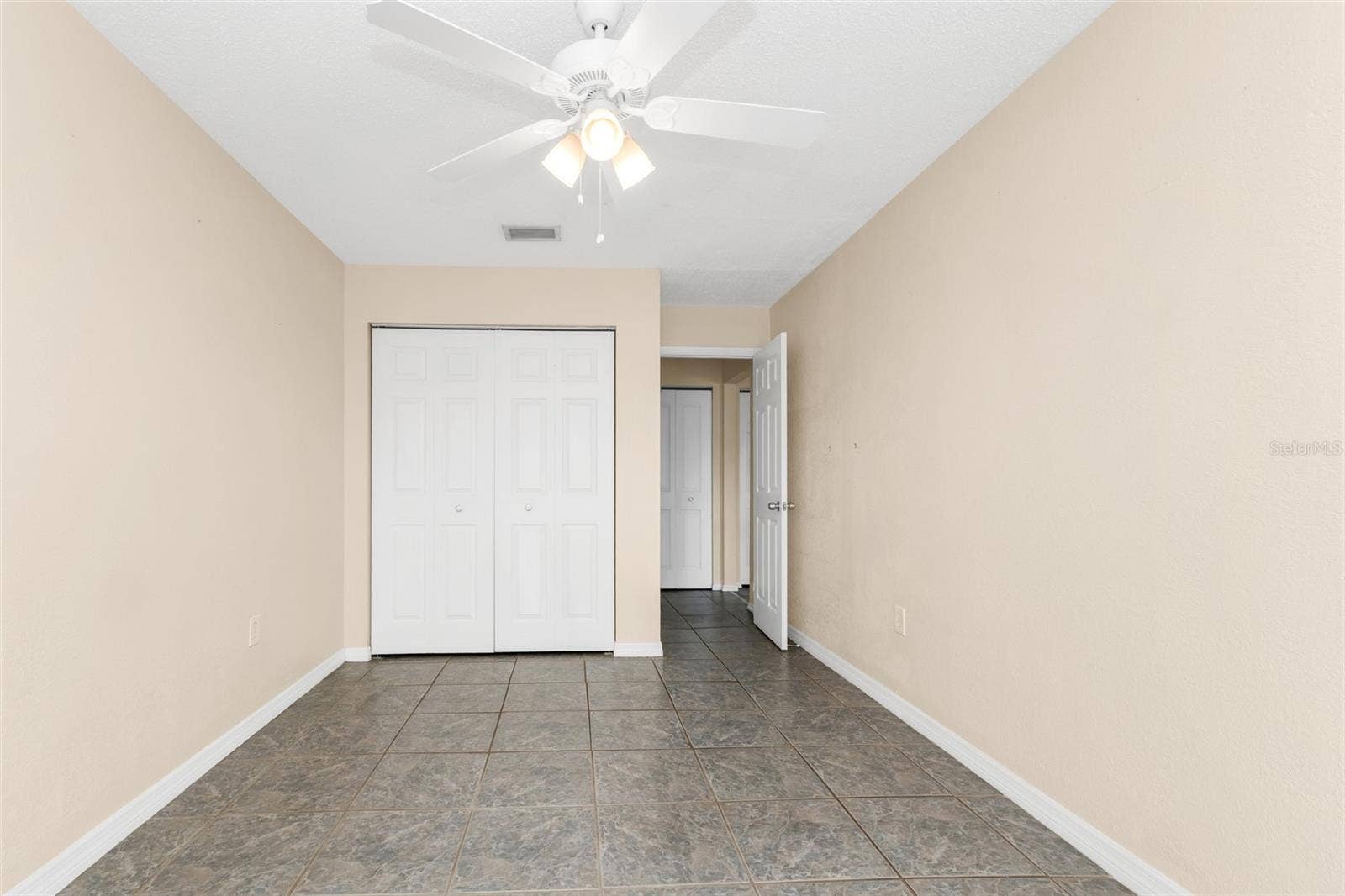 21150 GERTRUDE AVENUE, #F5, Port Charlotte, FL 33952 21150 GERTRUDE AVENUE, #F5, Port Charlotte, FL 33952