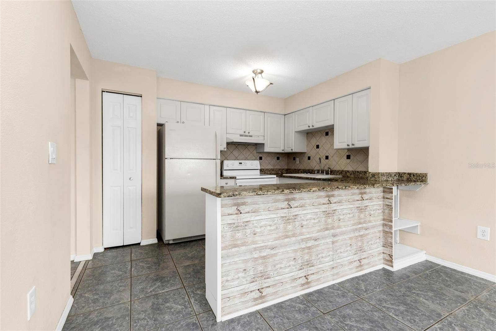 21150 GERTRUDE AVENUE, #F5, Port Charlotte, FL 33952 21150 GERTRUDE AVENUE, #F5, Port Charlotte, FL 33952