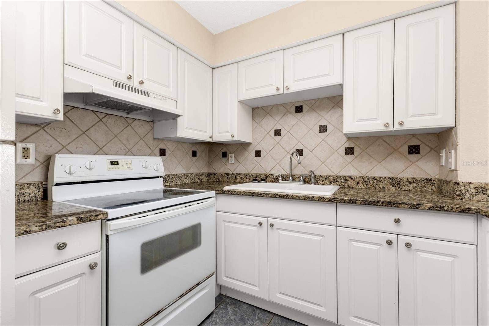 21150 GERTRUDE AVENUE, #F5, Port Charlotte, FL 33952 21150 GERTRUDE AVENUE, #F5, Port Charlotte, FL 33952