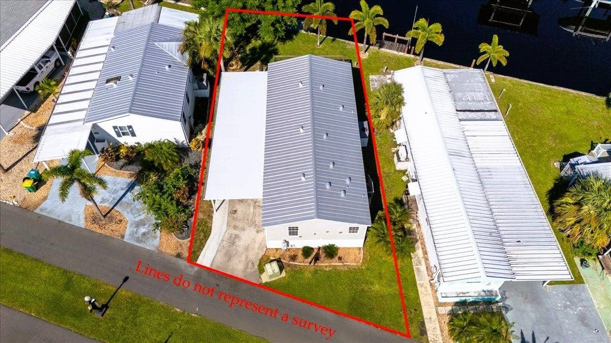 3127 BAYSIDE PARKWAY, Punta Gorda, FL 33982 3127 BAYSIDE PARKWAY, Punta Gorda, FL 33982