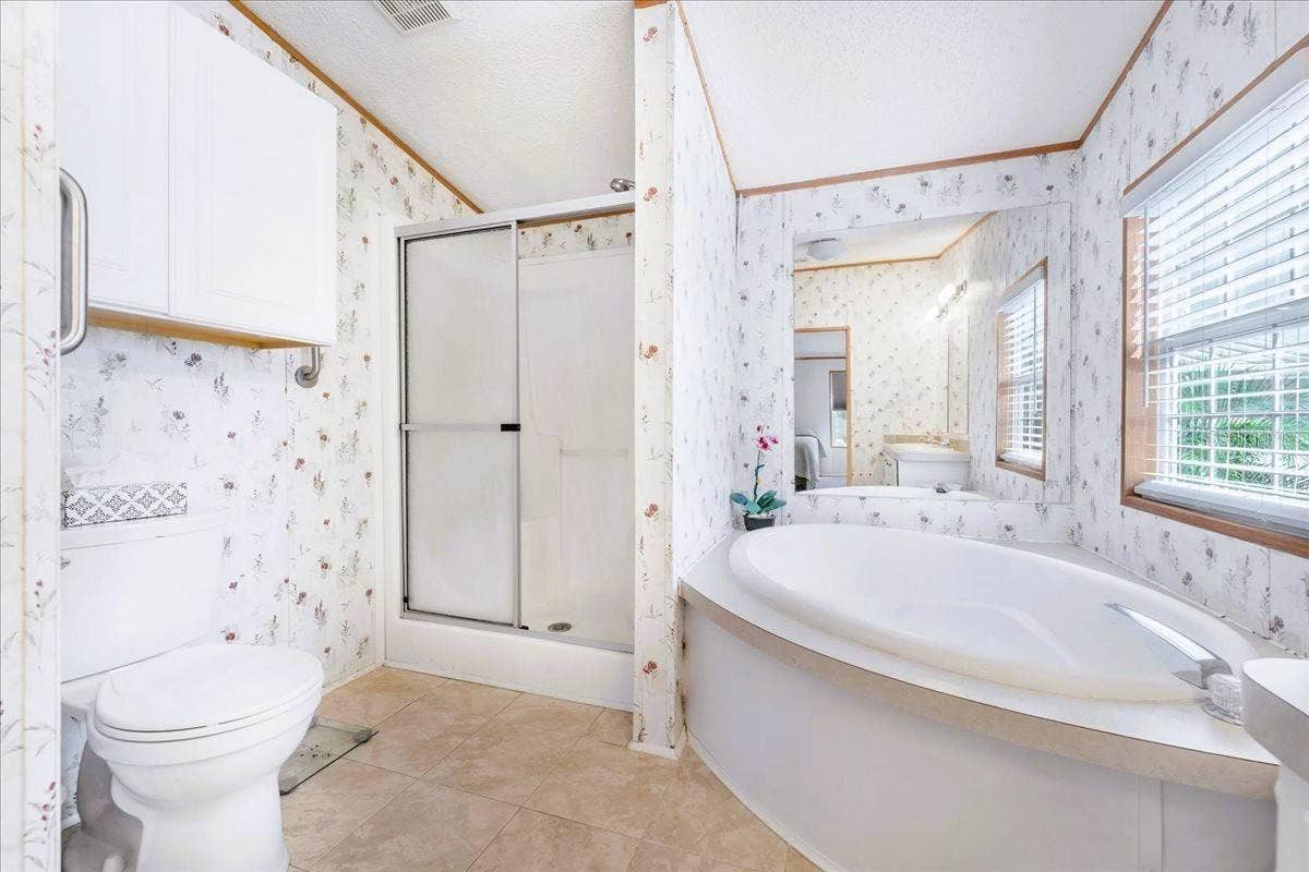 3127 BAYSIDE PARKWAY, Punta Gorda, FL 33982 Primary Bathroom