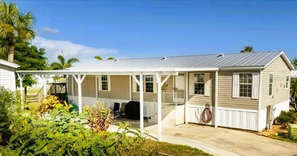 3127 BAYSIDE PARKWAY, Punta Gorda, FL 33982 3127 BAYSIDE PARKWAY, Punta Gorda, FL 33982