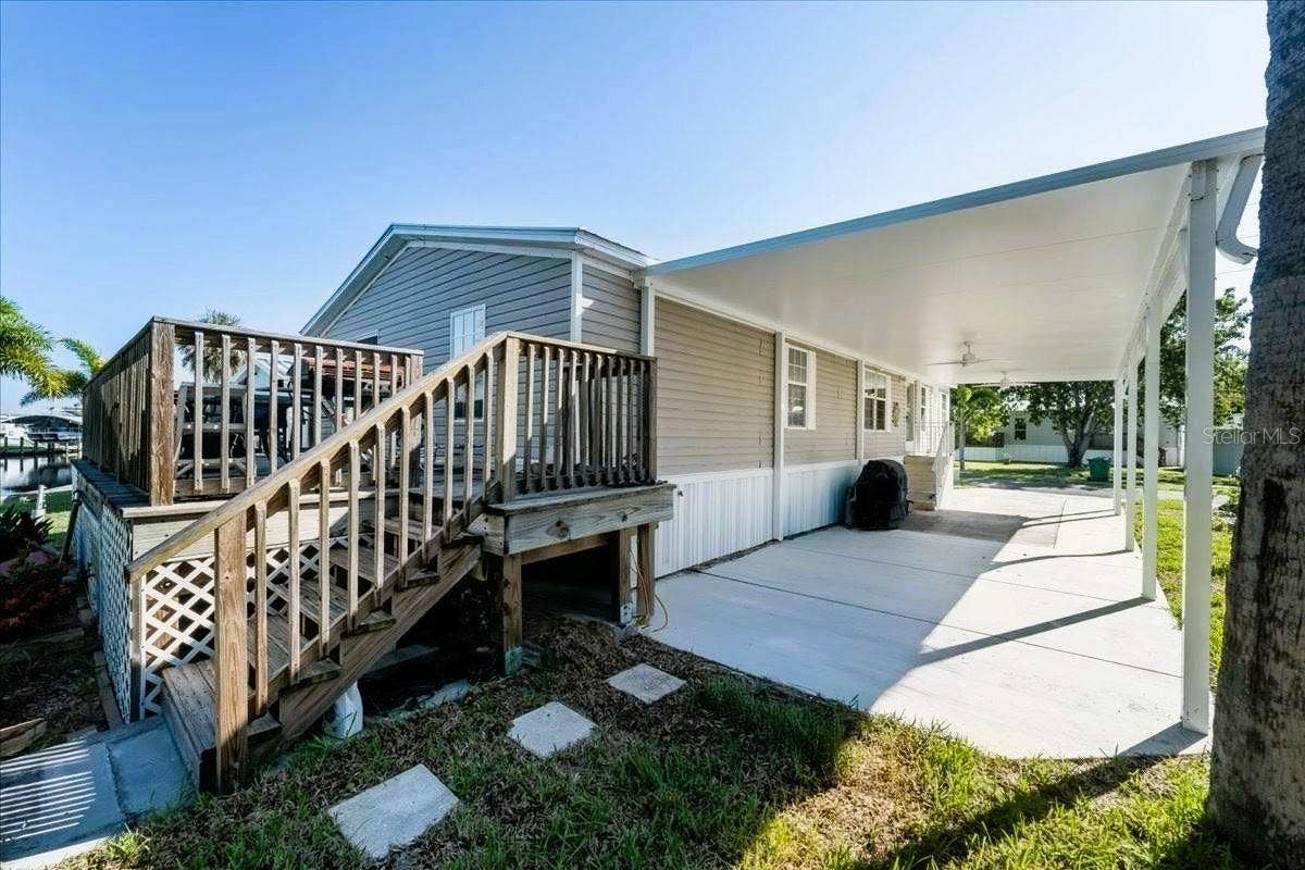 3127 BAYSIDE PARKWAY, Punta Gorda, FL 33982 3127 BAYSIDE PARKWAY, Punta Gorda, FL 33982