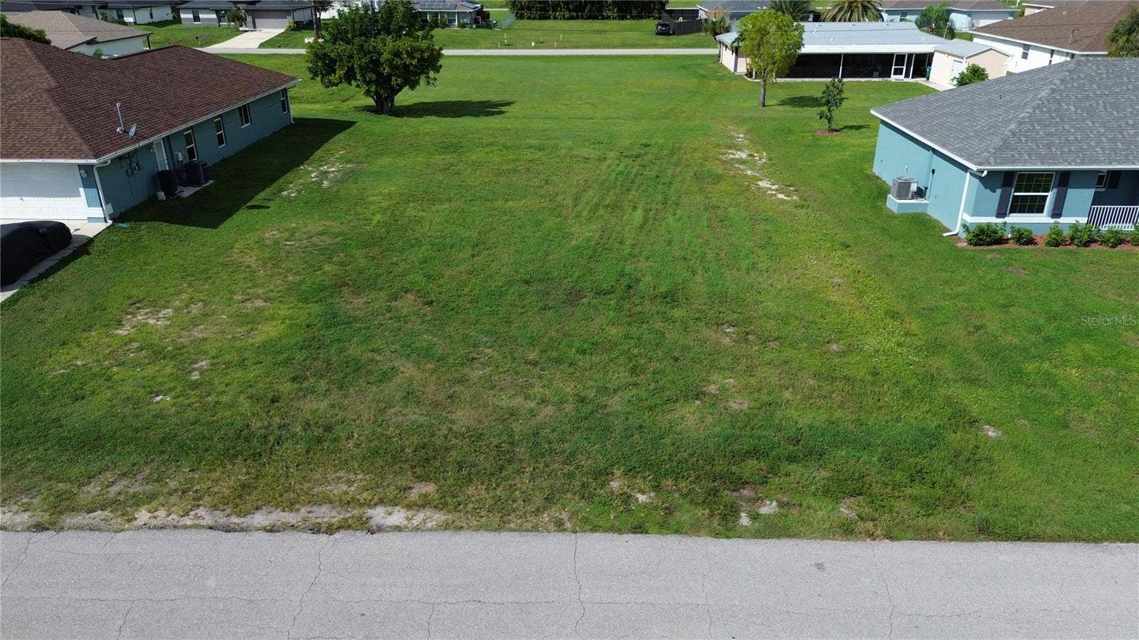 2045 NE 24TH TERRACE, #33, Cape Coral, FL 33909