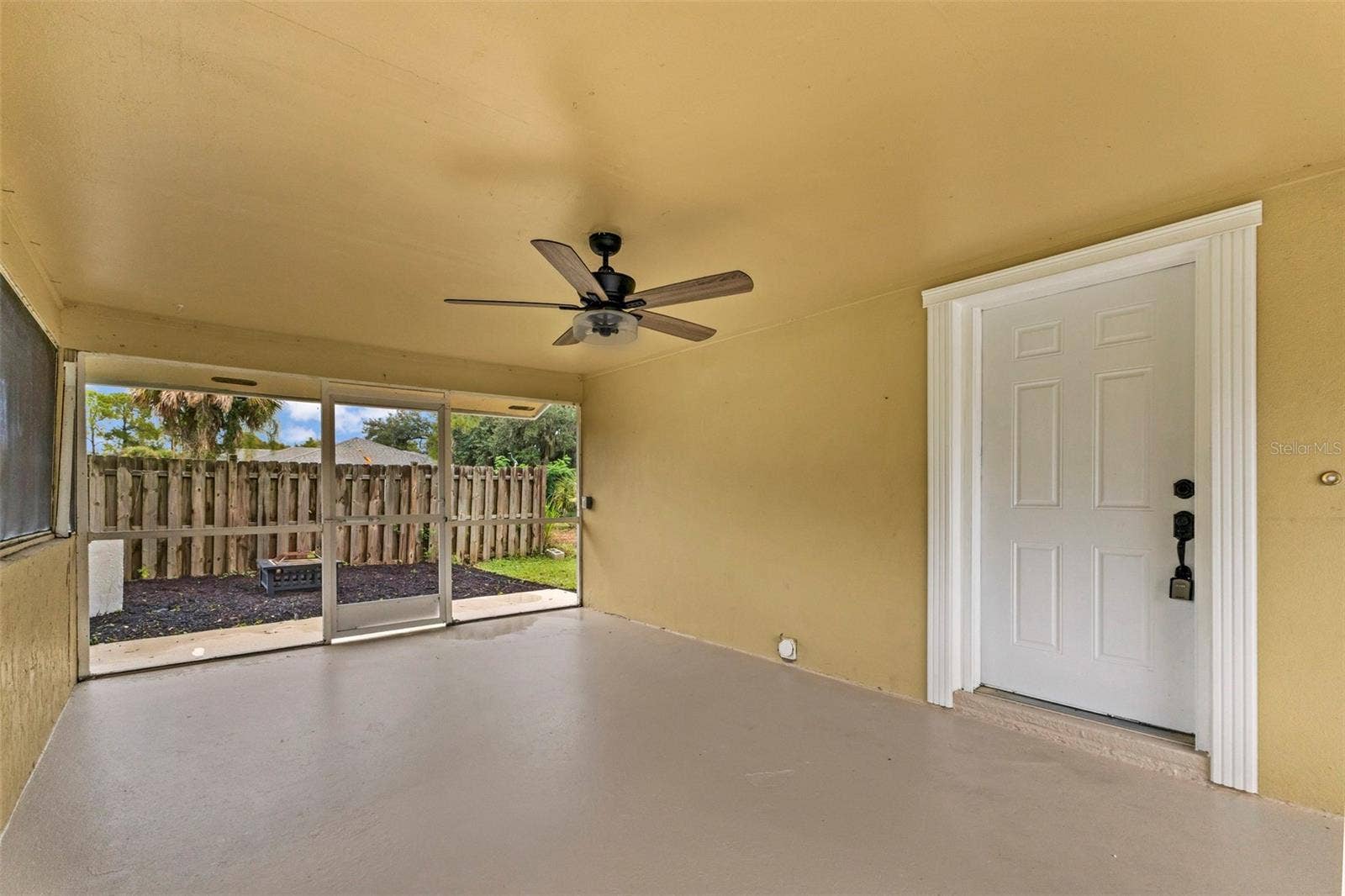 424 VANNELL STREET, Port Charlotte, FL 33954 Front screened in porch