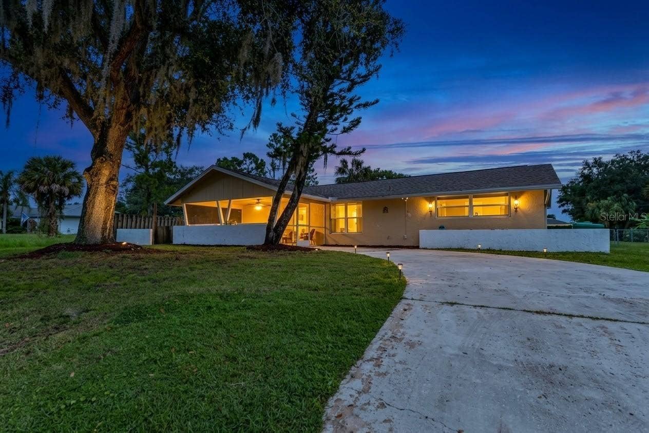 424 VANNELL STREET, Port Charlotte, FL 33954 Dusk View