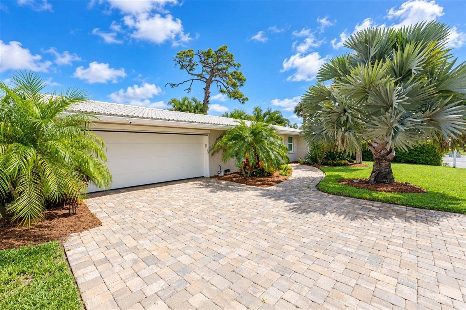1 OAKWOOD DRIVE N, #1, Englewood, FL 34223 1 OAKWOOD DRIVE N, #1, Englewood, FL 34223