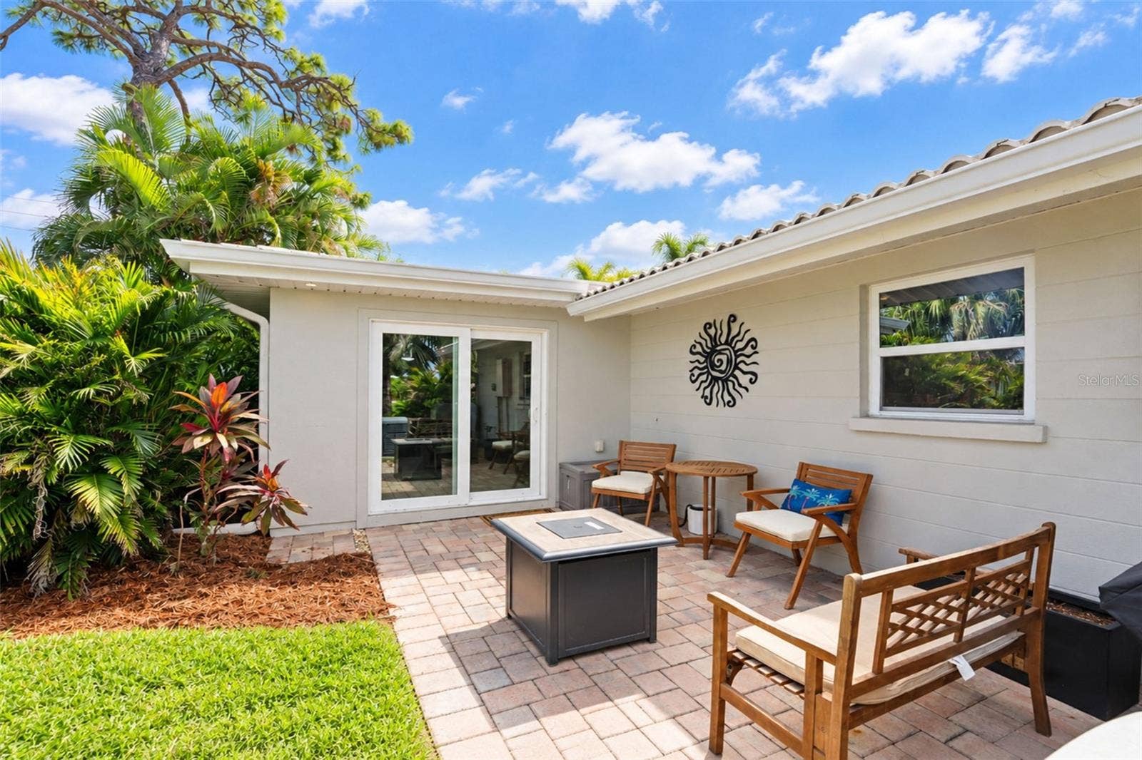 1 OAKWOOD DRIVE N, #1, Englewood, FL 34223 1 OAKWOOD DRIVE N, #1, Englewood, FL 34223