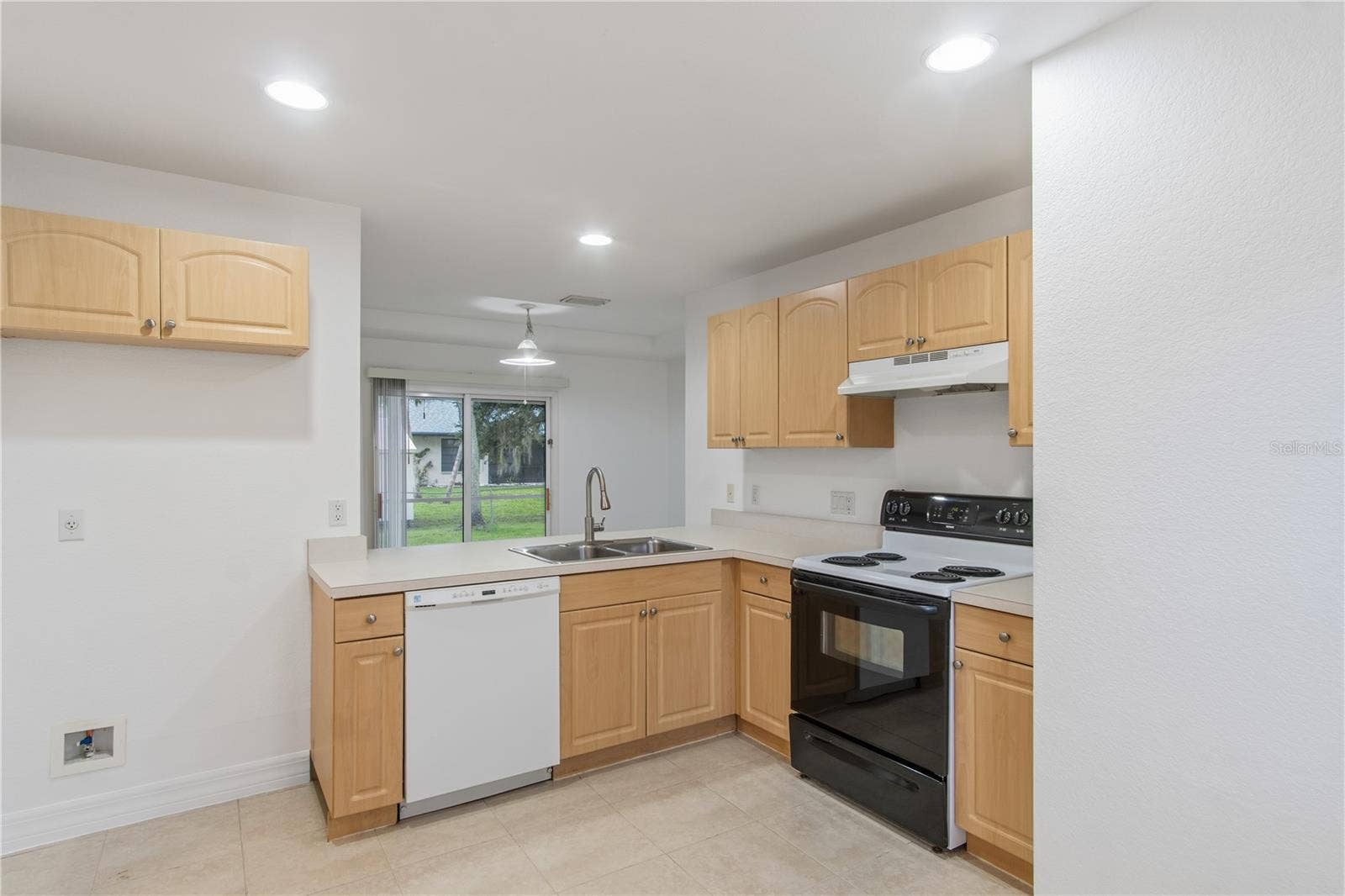 17433 HARRIS AVENUE, Port Charlotte, FL 33948 Kitchen