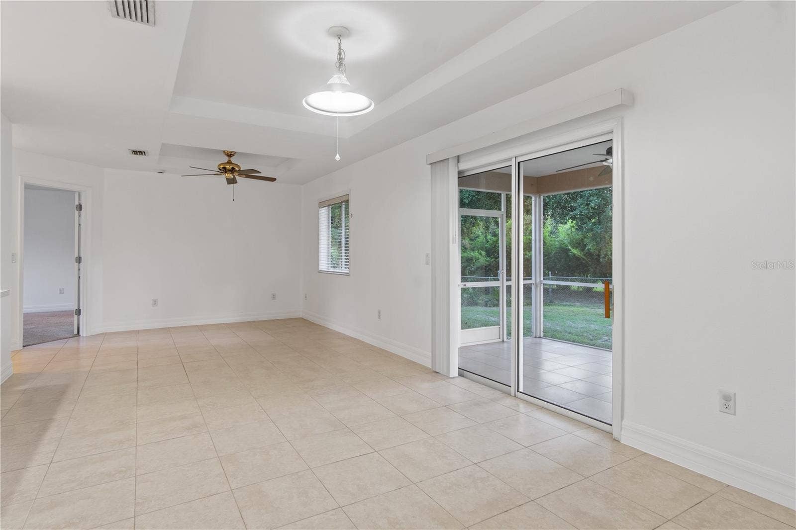 17433 HARRIS AVENUE, Port Charlotte, FL 33948 Living room