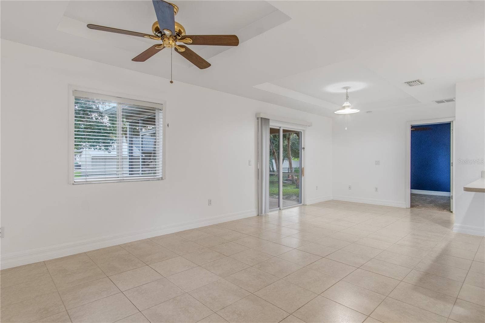 17433 HARRIS AVENUE, Port Charlotte, FL 33948 Living room