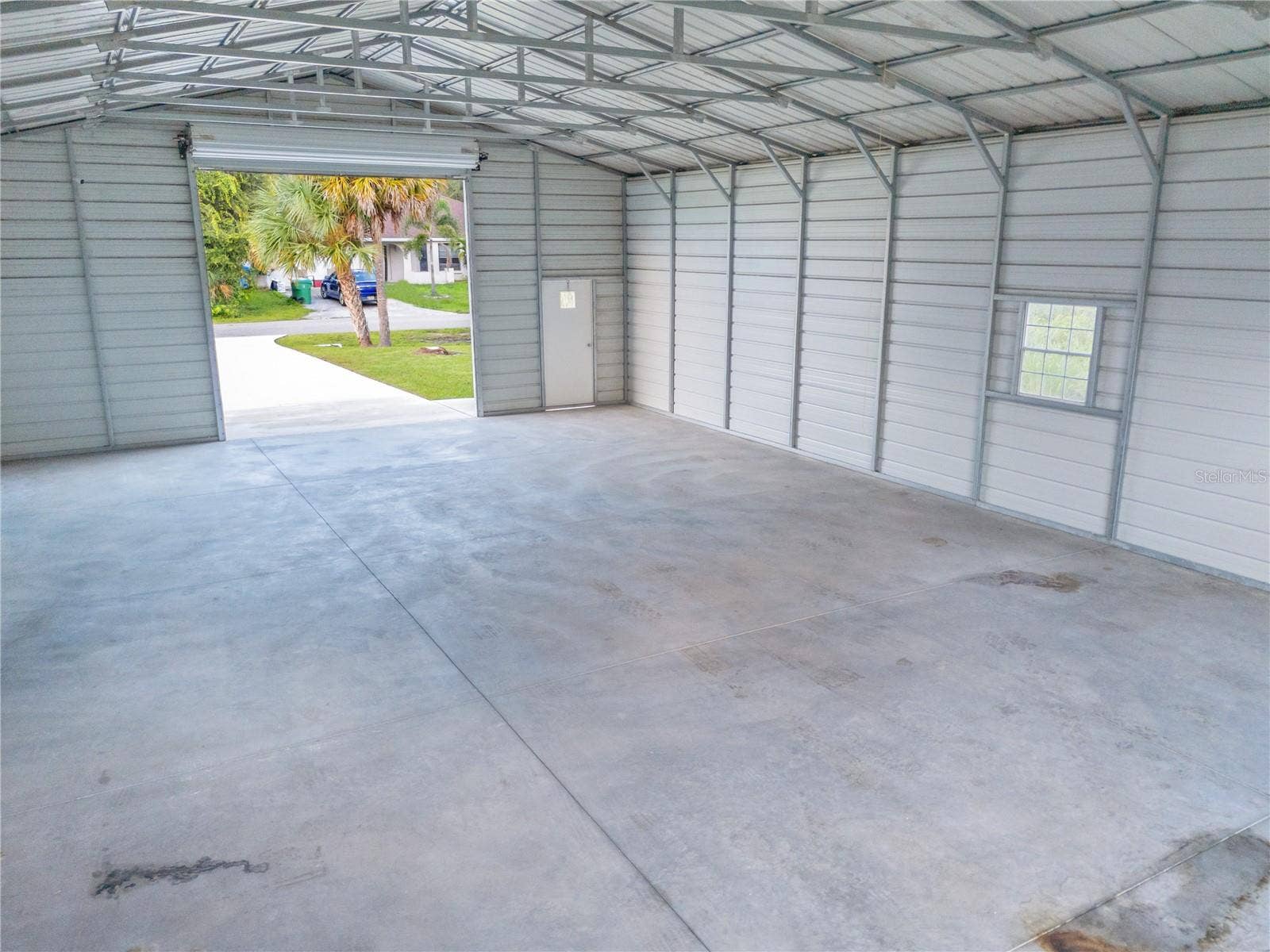 17433 HARRIS AVENUE, Port Charlotte, FL 33948 Detached garage