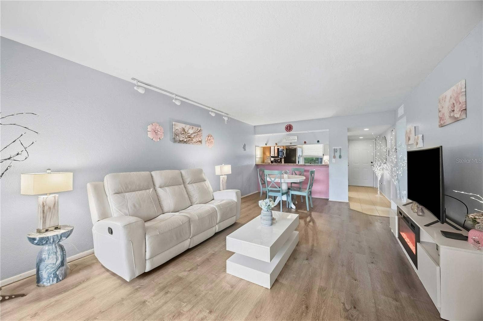 1999 KINGS HIGHWAY, #16B, Port Charlotte, FL 33980
