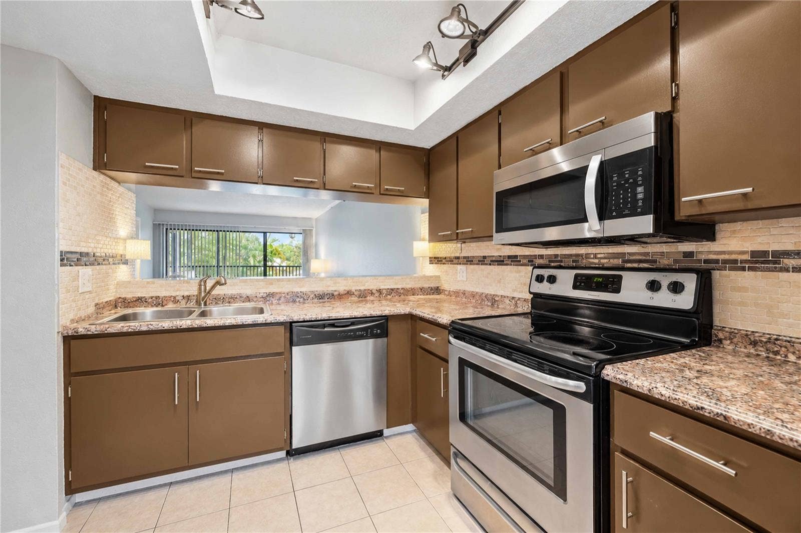 1999 KINGS HIGHWAY, #16B, Port Charlotte, FL 33980