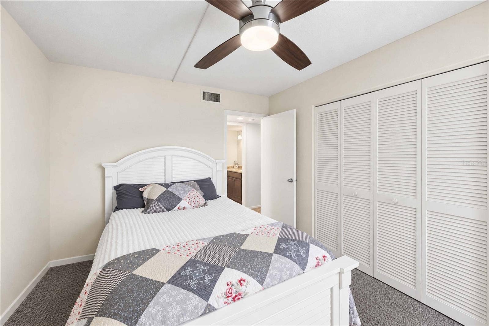 1999 KINGS HIGHWAY, #16B, Port Charlotte, FL 33980