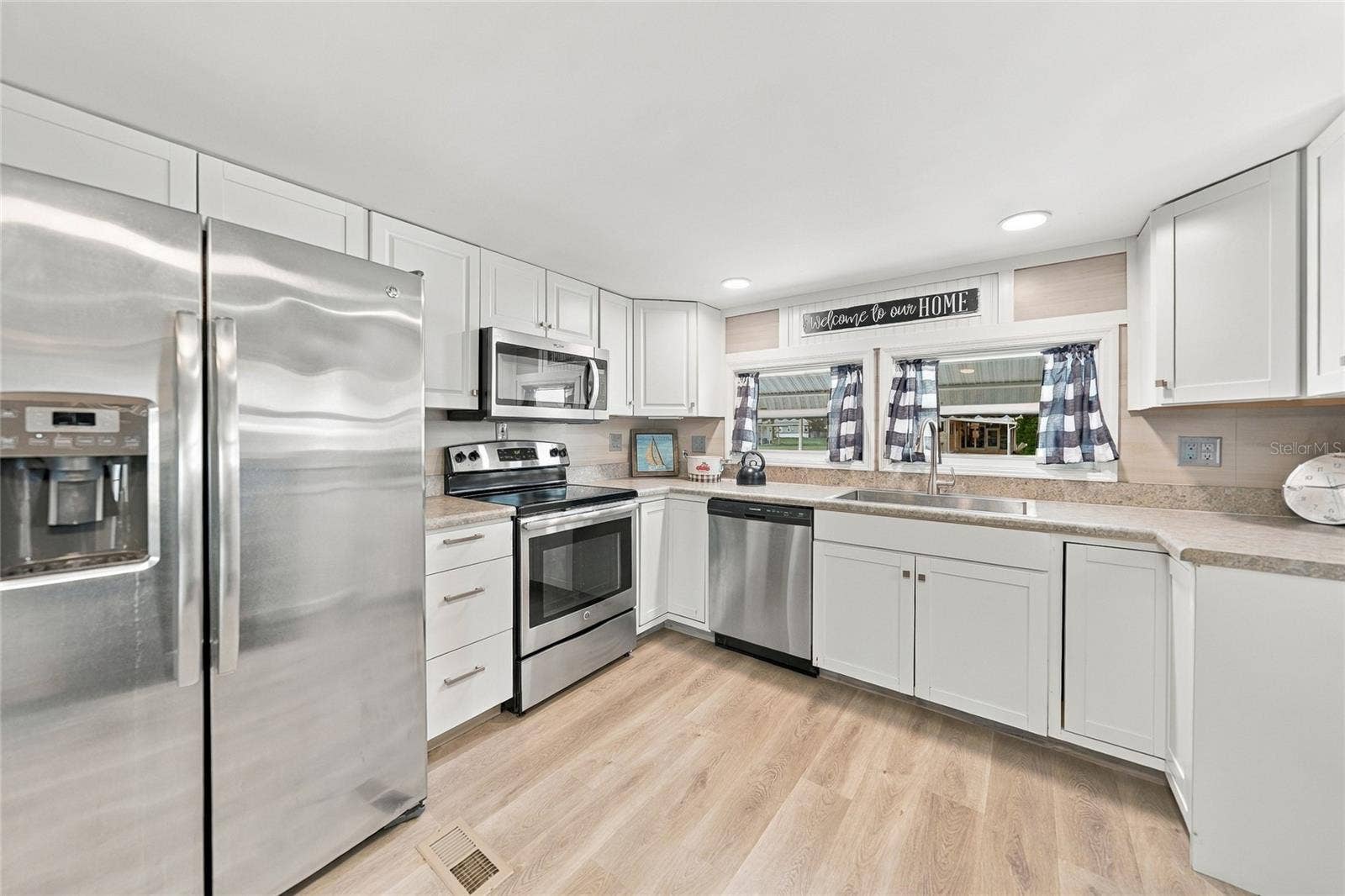 349 BLACKBURN BOULEVARD, North Port, FL 34287 Kitchen