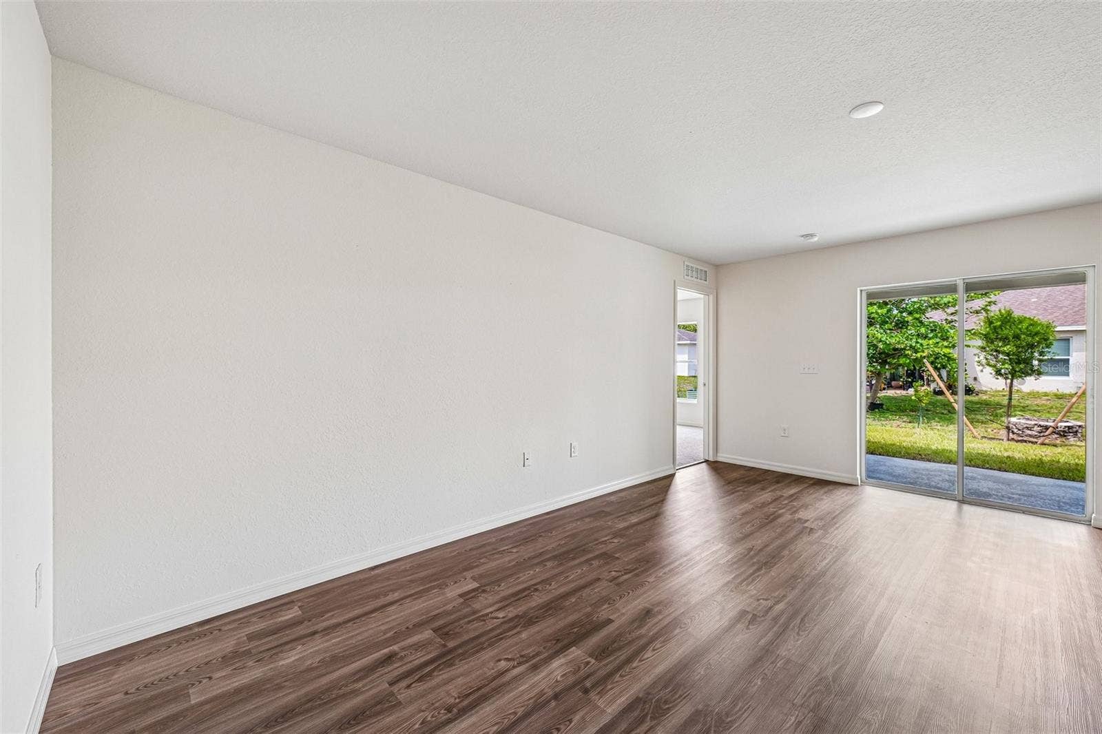 8235 97TH COURT, Vero Beach, FL 32967