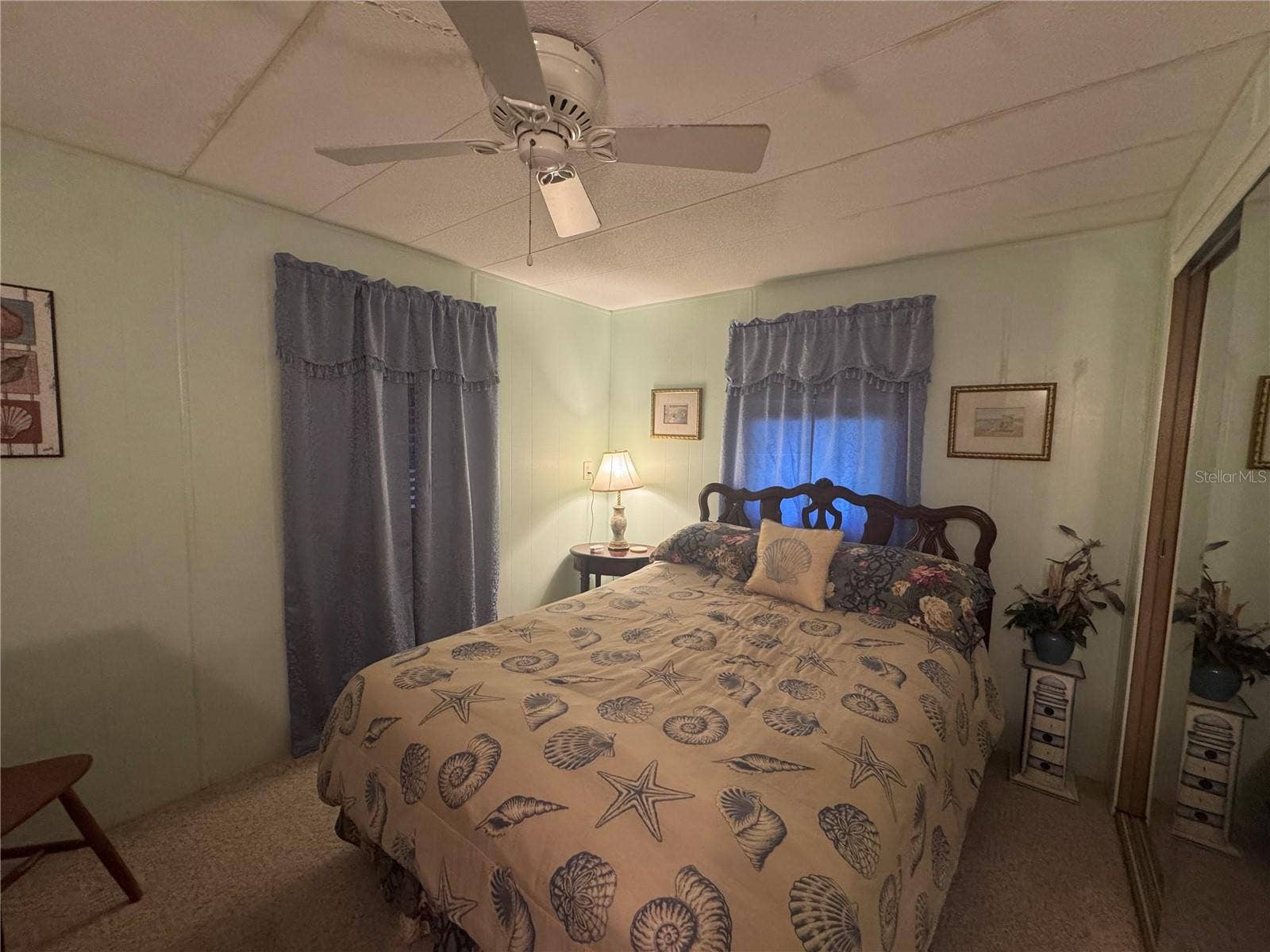 Guest bedroom