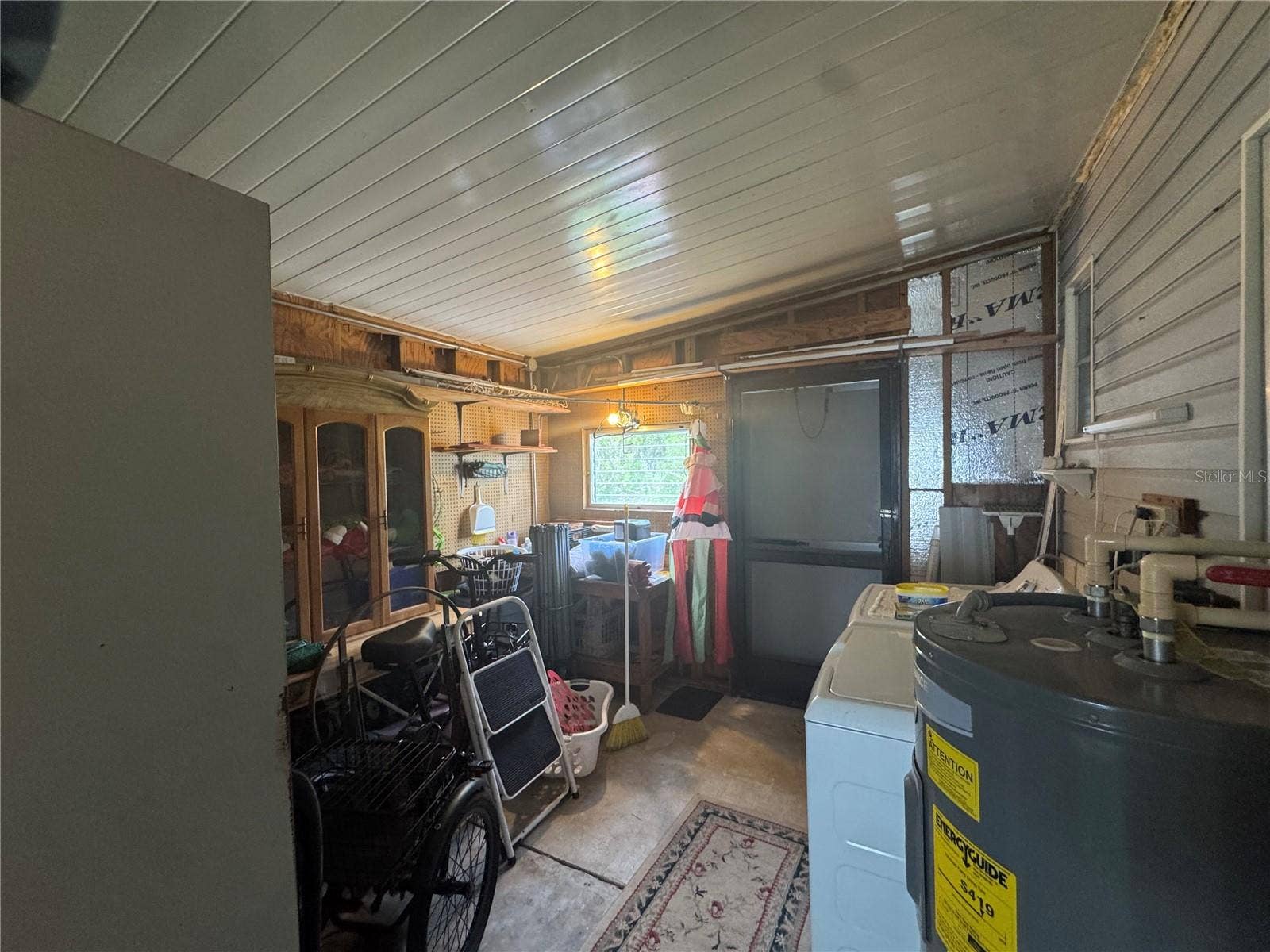 Storage / laundry