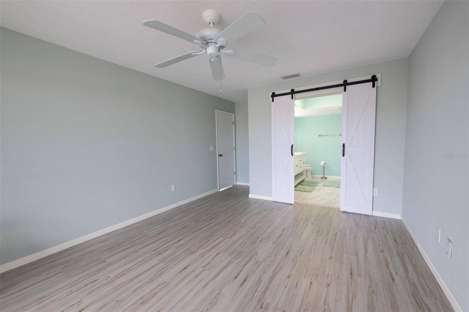 1318 WESLEY DRIVE, #124B, Punta Gorda, FL 33950 Primary Bedroom en suite
