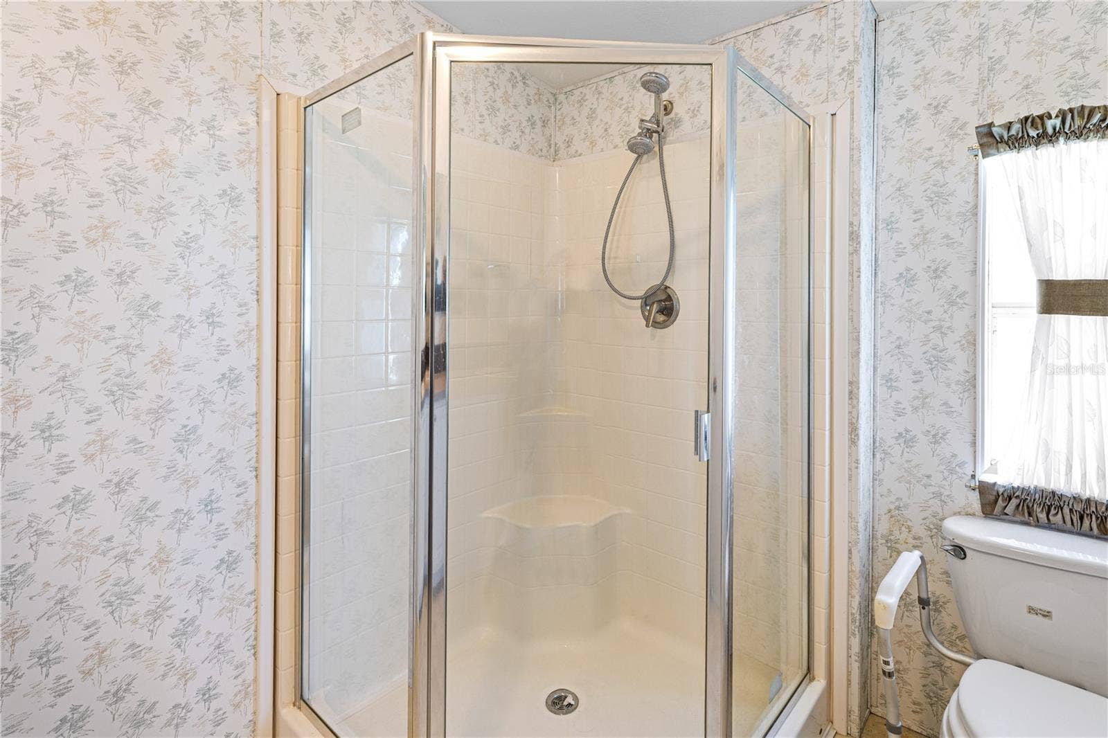 3204 SUNNY HARBOR DRIVE, Punta Gorda, FL 33982 3204 SUNNY HARBOR DRIVE, Punta Gorda, FL 33982