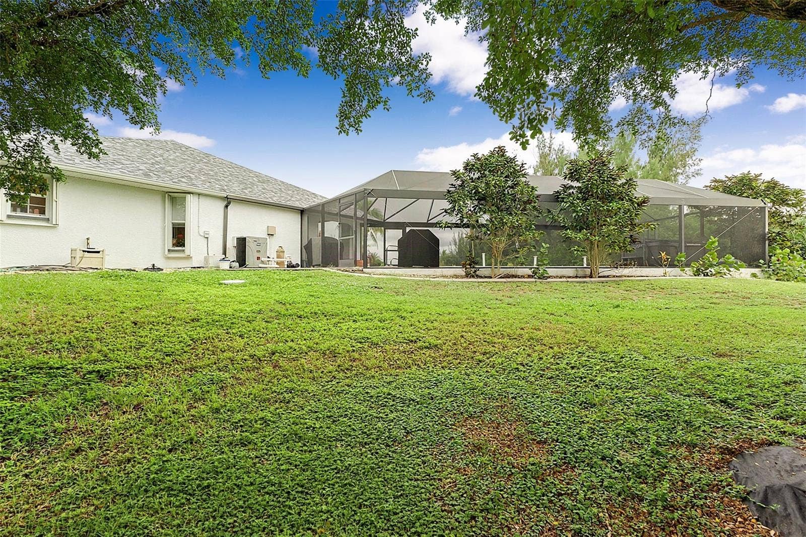 614 RIO VILLA DRIVE, Punta Gorda, FL 33950 Yard