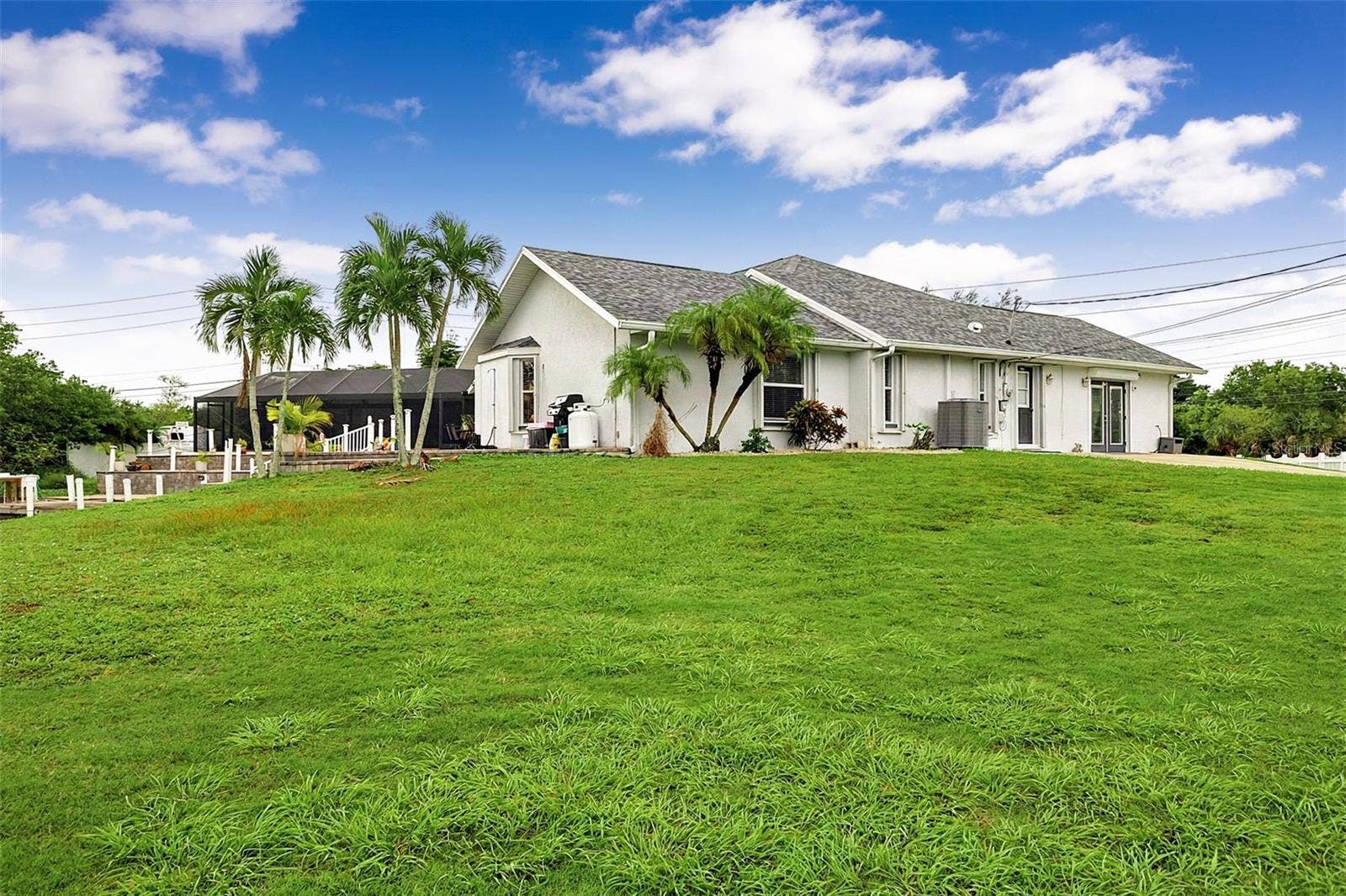 614 RIO VILLA DRIVE, Punta Gorda, FL 33950 Yard