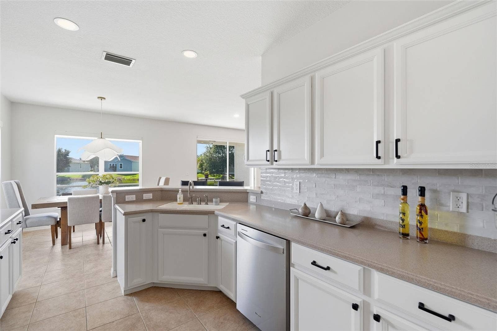 8631 LAKE FRONT COURT, Punta Gorda, FL 33950 8631 LAKE FRONT COURT, Punta Gorda, FL 33950