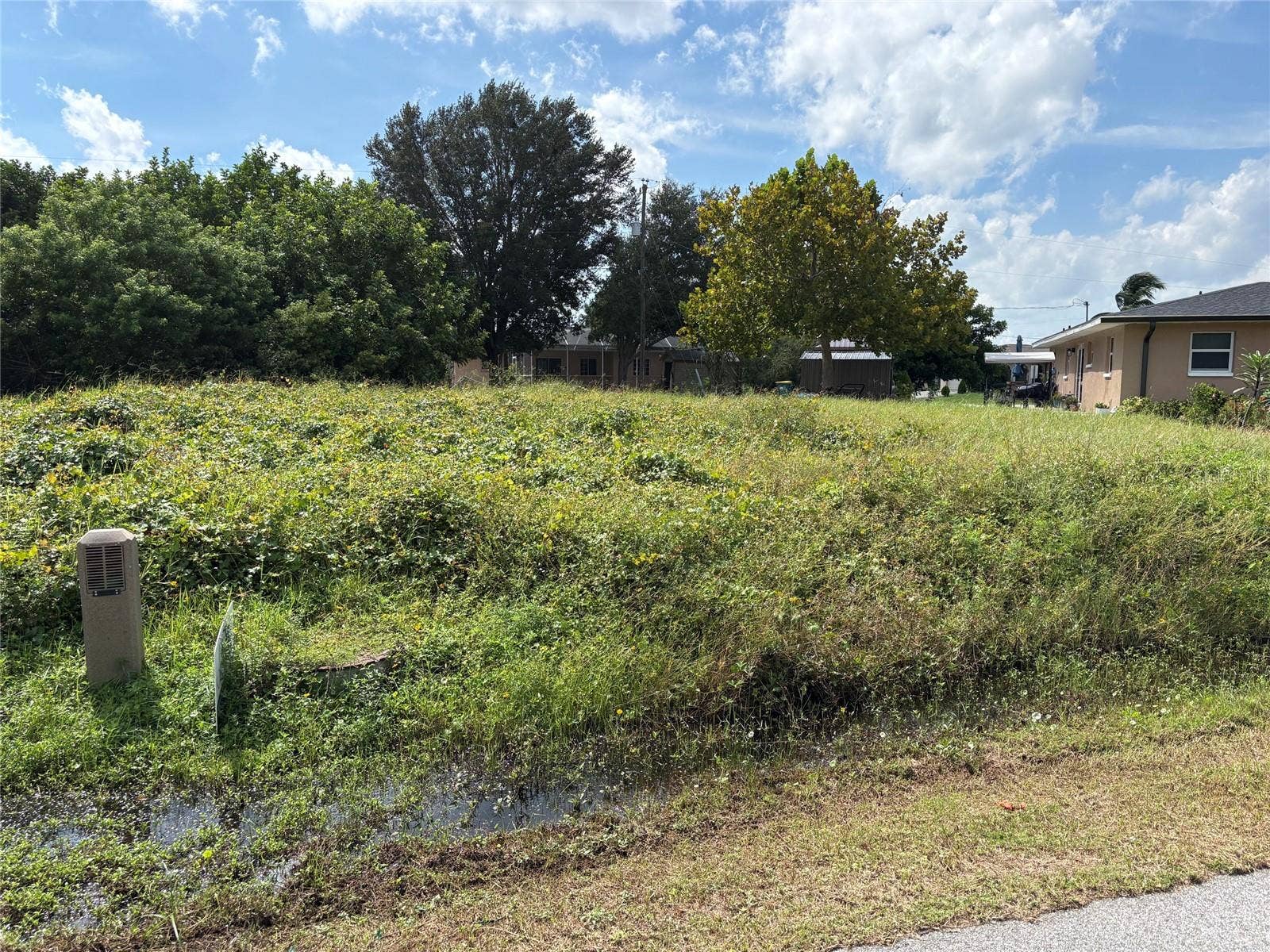 567 LAKEHURST AVENUE NW, Port Charlotte, FL 33952