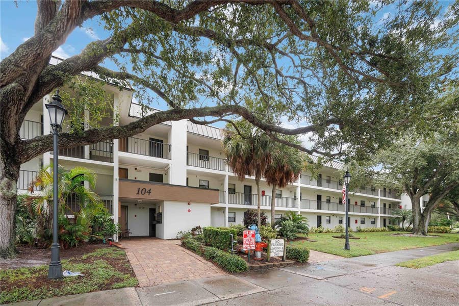 Property photo for 104 CAPRI ISLES BOULEVARD, #301, Venice, FL