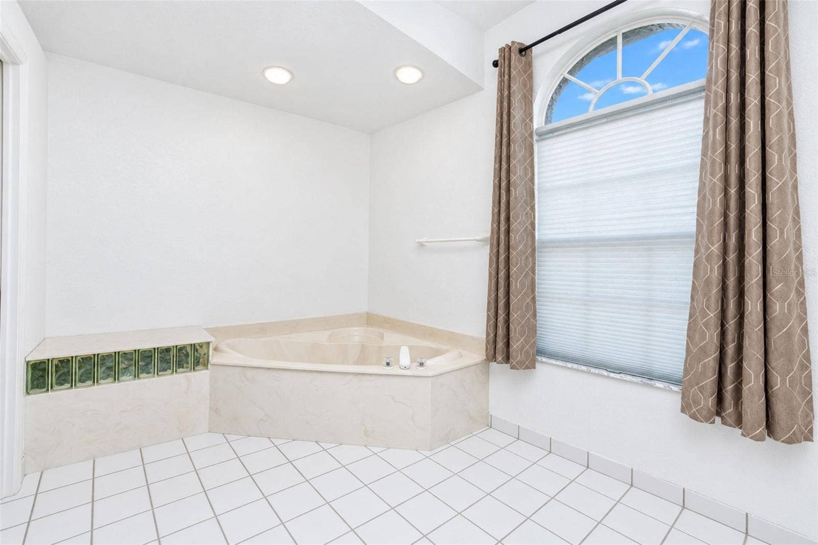 25179 CAMPOS DRIVE, Punta Gorda, FL 33983 25179 CAMPOS DRIVE, Punta Gorda, FL 33983