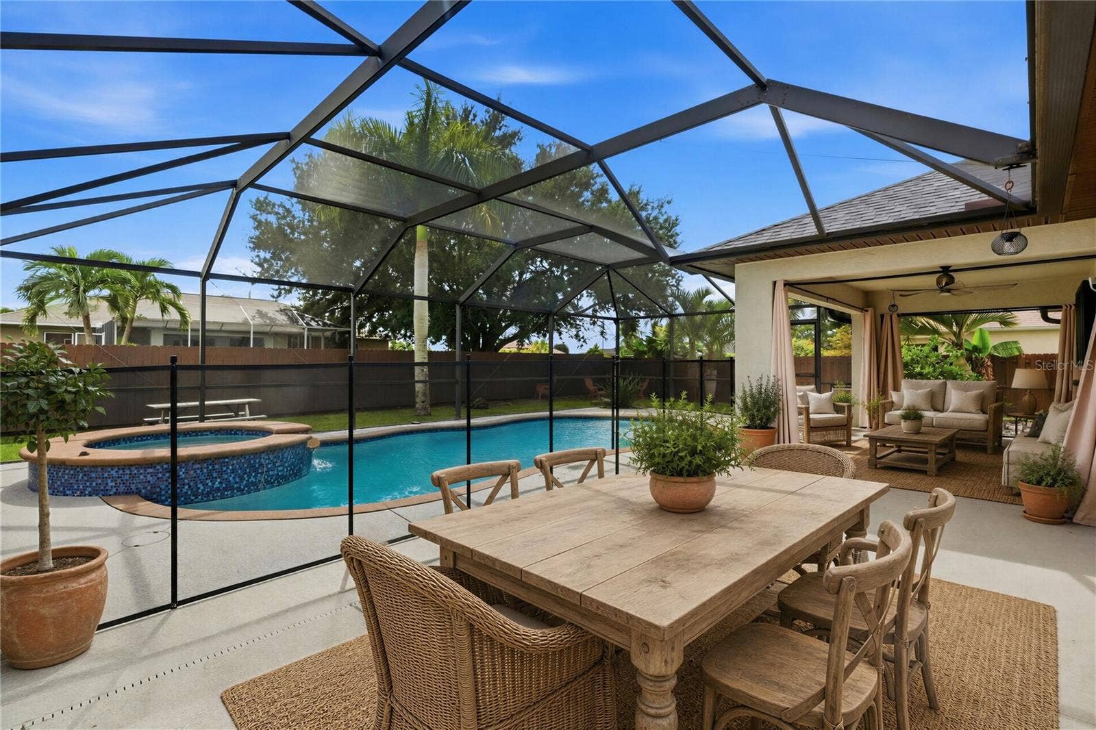 304 NE 20TH TERRACE, Cape Coral, FL 33909 Virtaully Staged