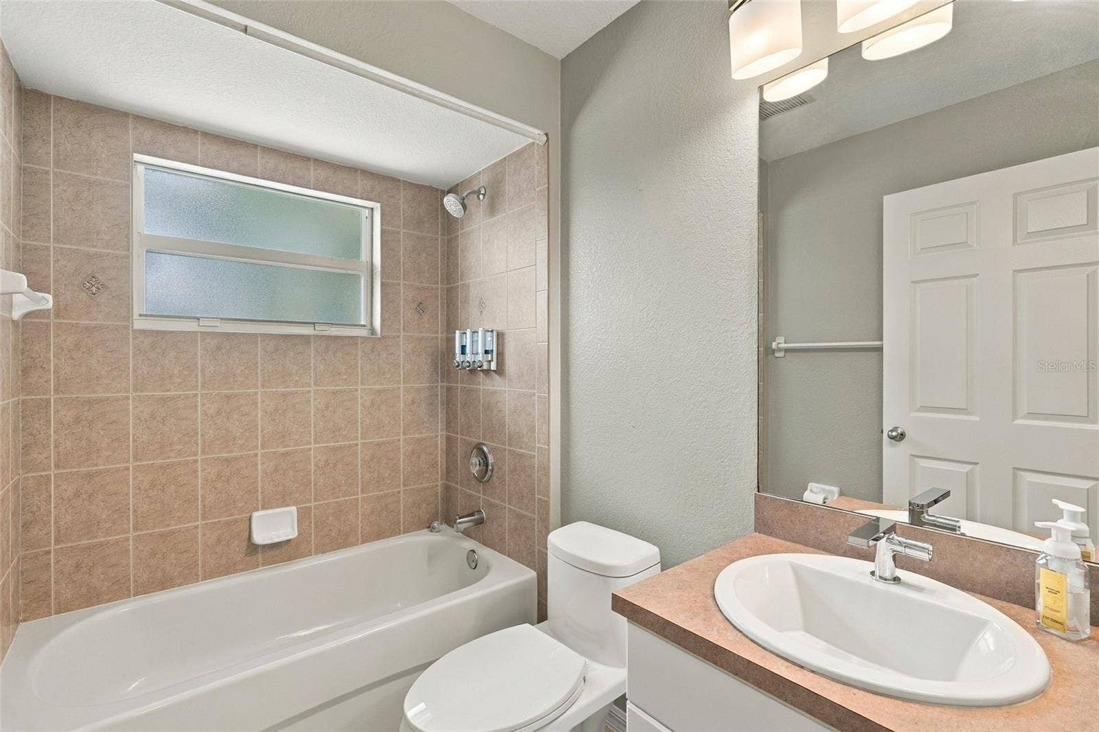 304 NE 20TH TERRACE, Cape Coral, FL 33909 304 NE 20TH TERRACE, Cape Coral, FL 33909