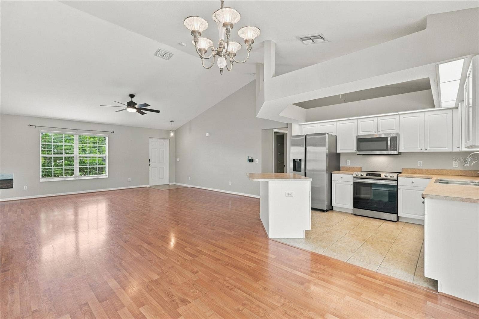 304 NE 20TH TERRACE, Cape Coral, FL 33909 304 NE 20TH TERRACE, Cape Coral, FL 33909