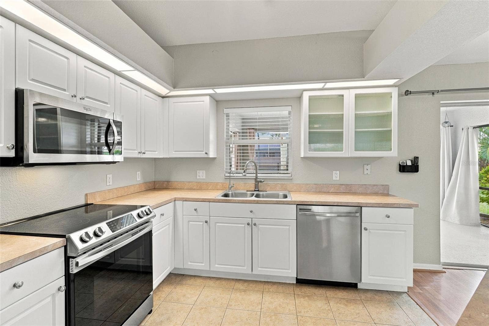 304 NE 20TH TERRACE, Cape Coral, FL 33909 304 NE 20TH TERRACE, Cape Coral, FL 33909