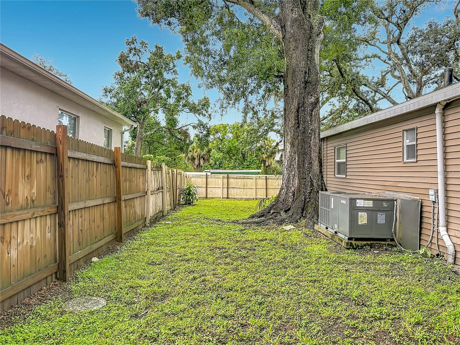 8618 20TH STREET, Tampa, FL 33619 8618 20TH STREET, Tampa, FL 33619