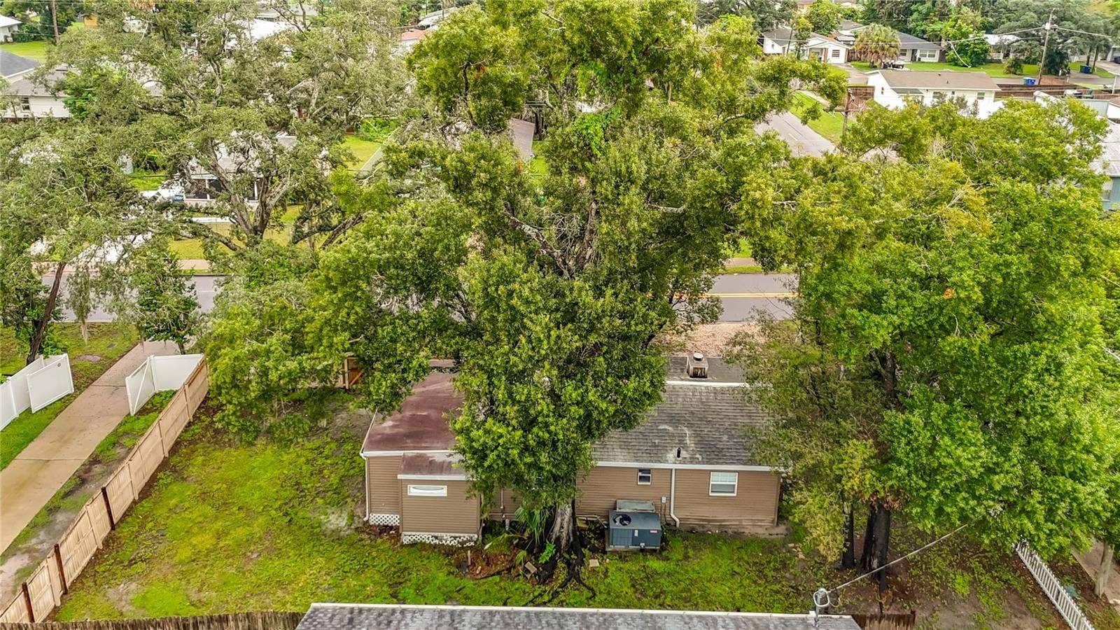 8618 20TH STREET, Tampa, FL 33619 8618 20TH STREET, Tampa, FL 33619