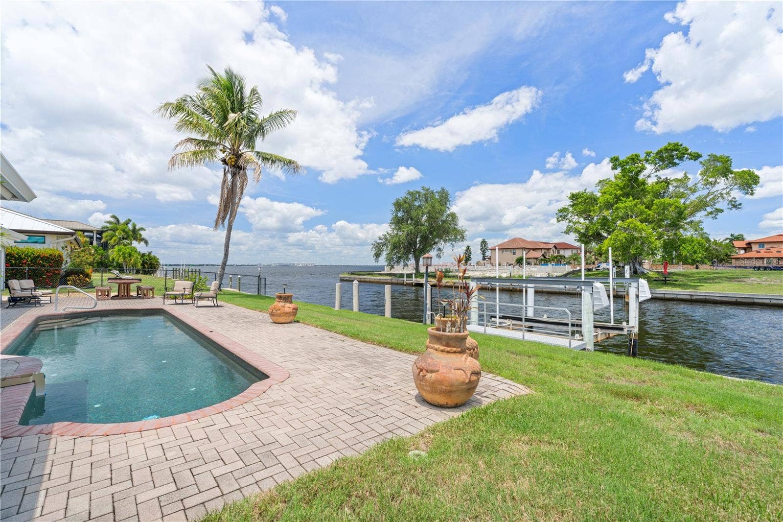 2211 PALM TREE DRIVE, Punta Gorda, FL 33950 2211 PALM TREE DRIVE, Punta Gorda, FL 33950