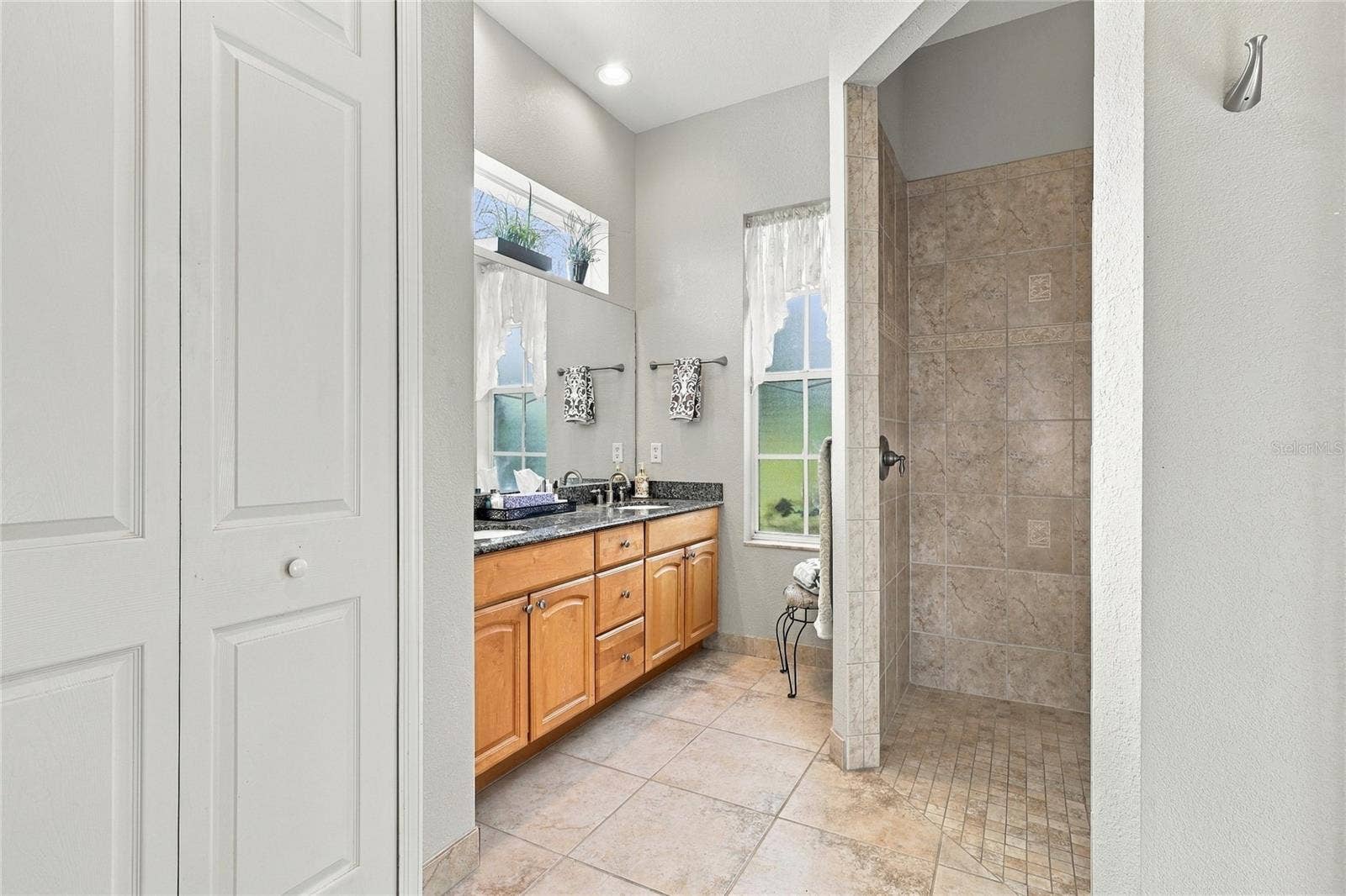 4364 SKYWAY AVENUE, North Port, FL 34288 Master bath with double vanity