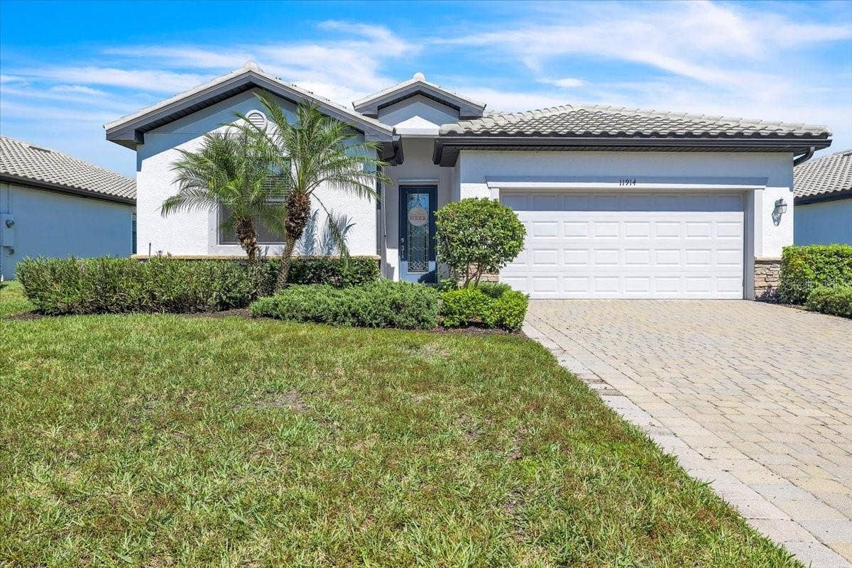 11914 SILVER COBBLESTONE WAY, Fort Myers, FL 33913 11914 SILVER COBBLESTONE WAY, Fort Myers, FL 33913